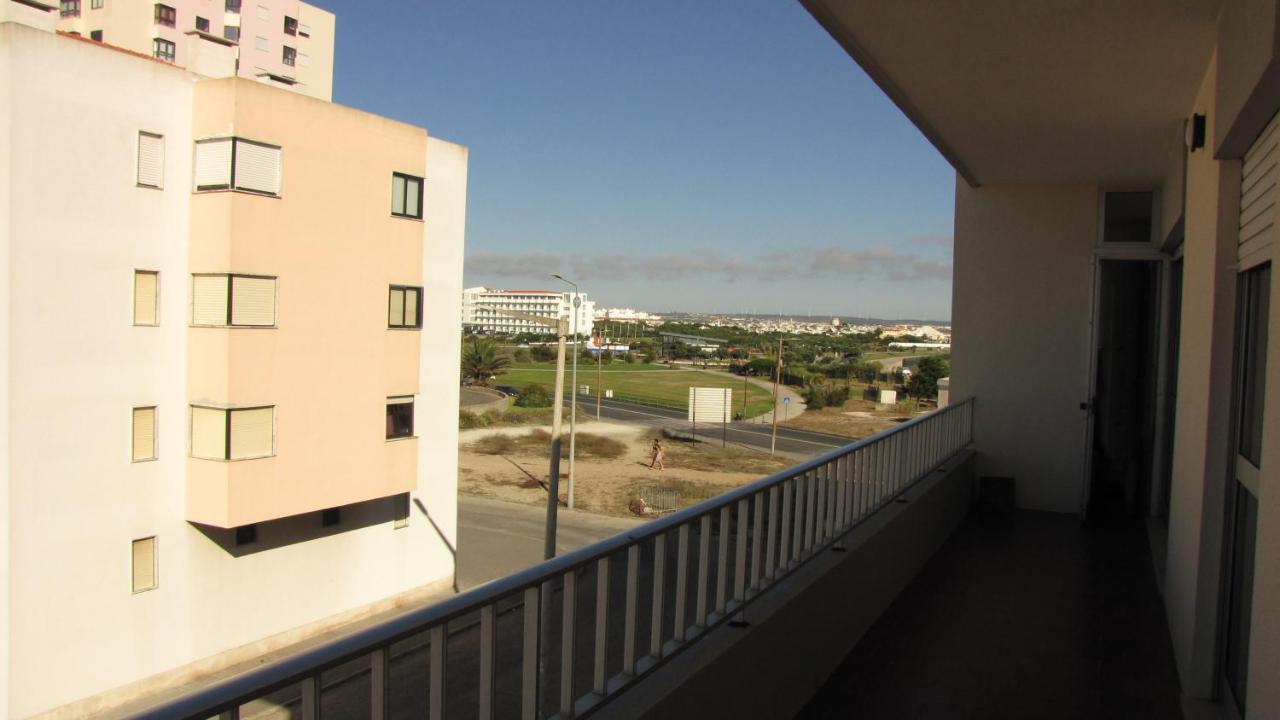 Peniche Waves Apartment Exterior foto